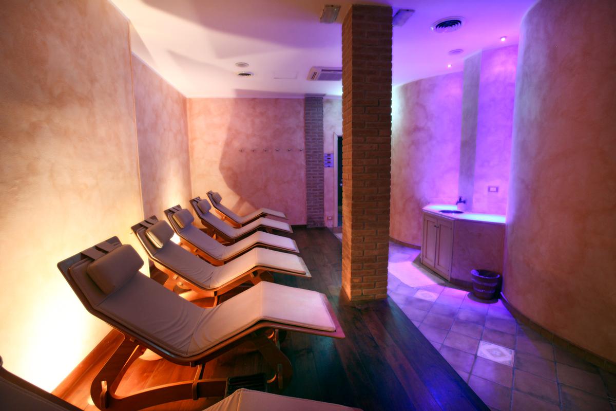 swimming pool spa