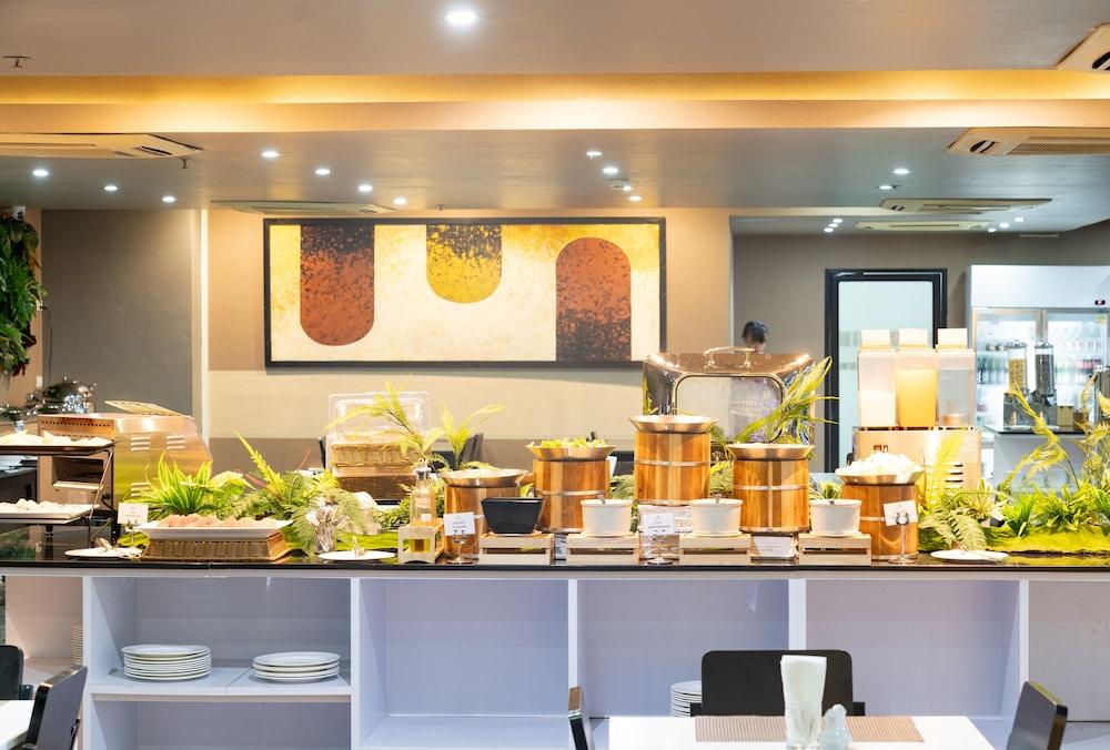 restaurant cafeteria