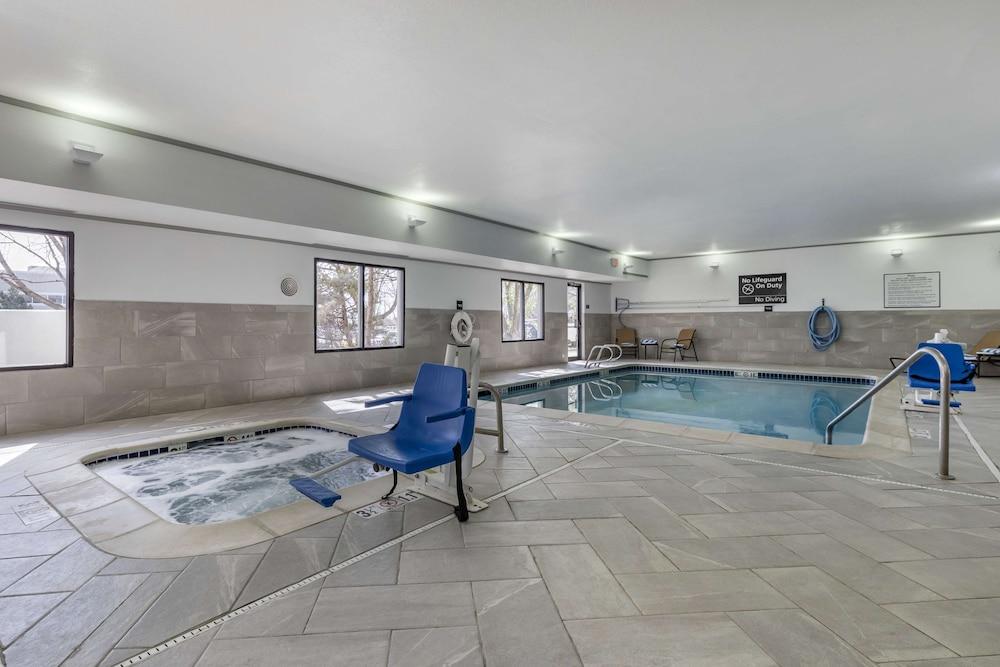 swimming pool spa