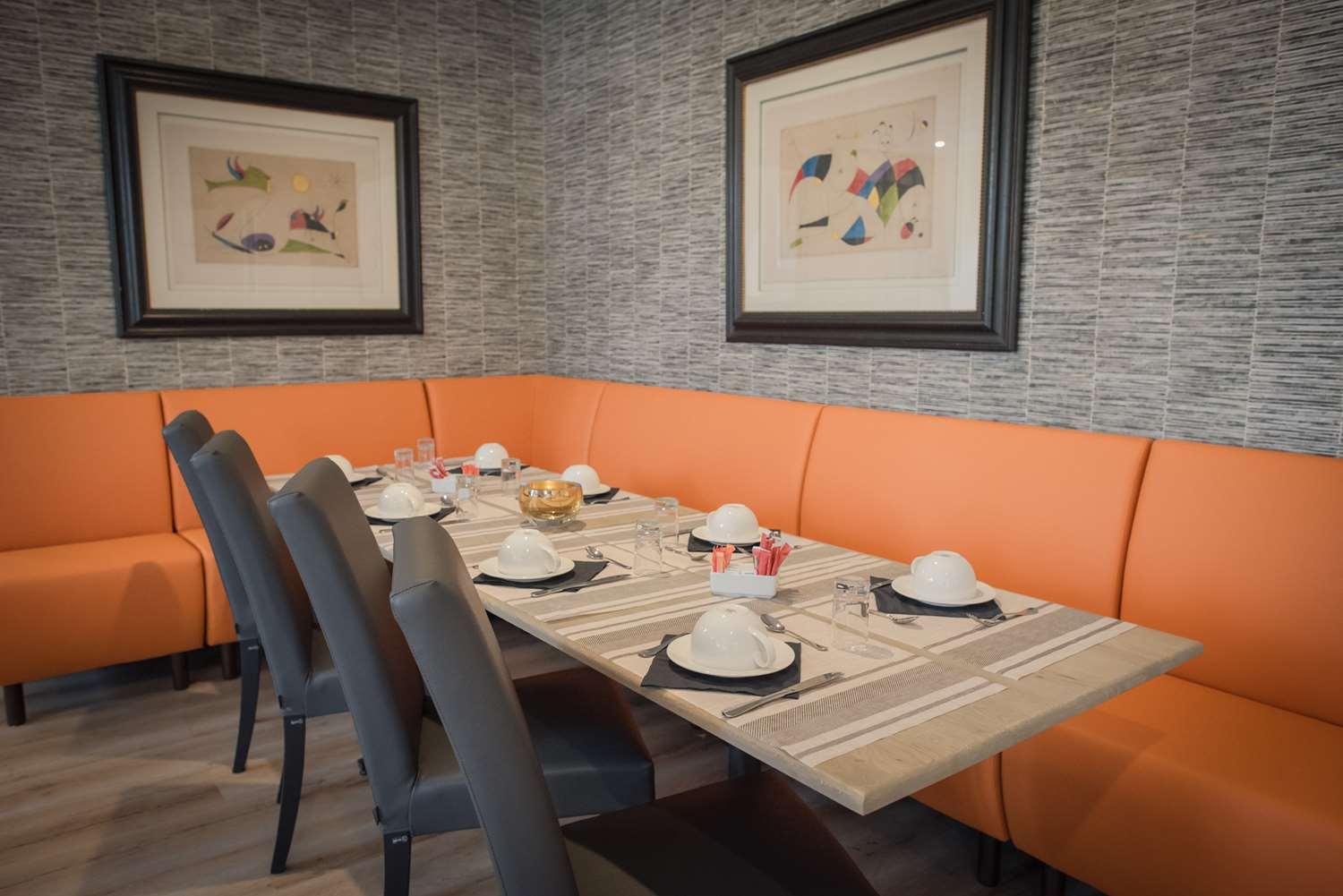 restaurant cafeteria