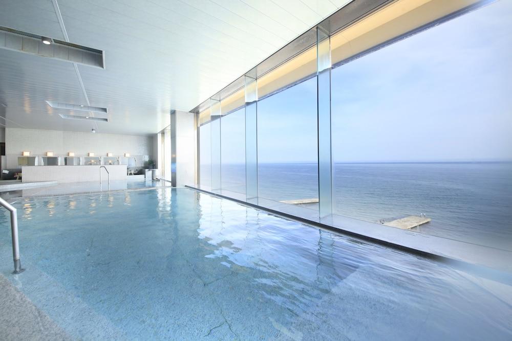 swimming pool spa