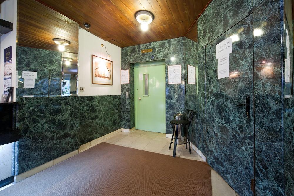 lobby