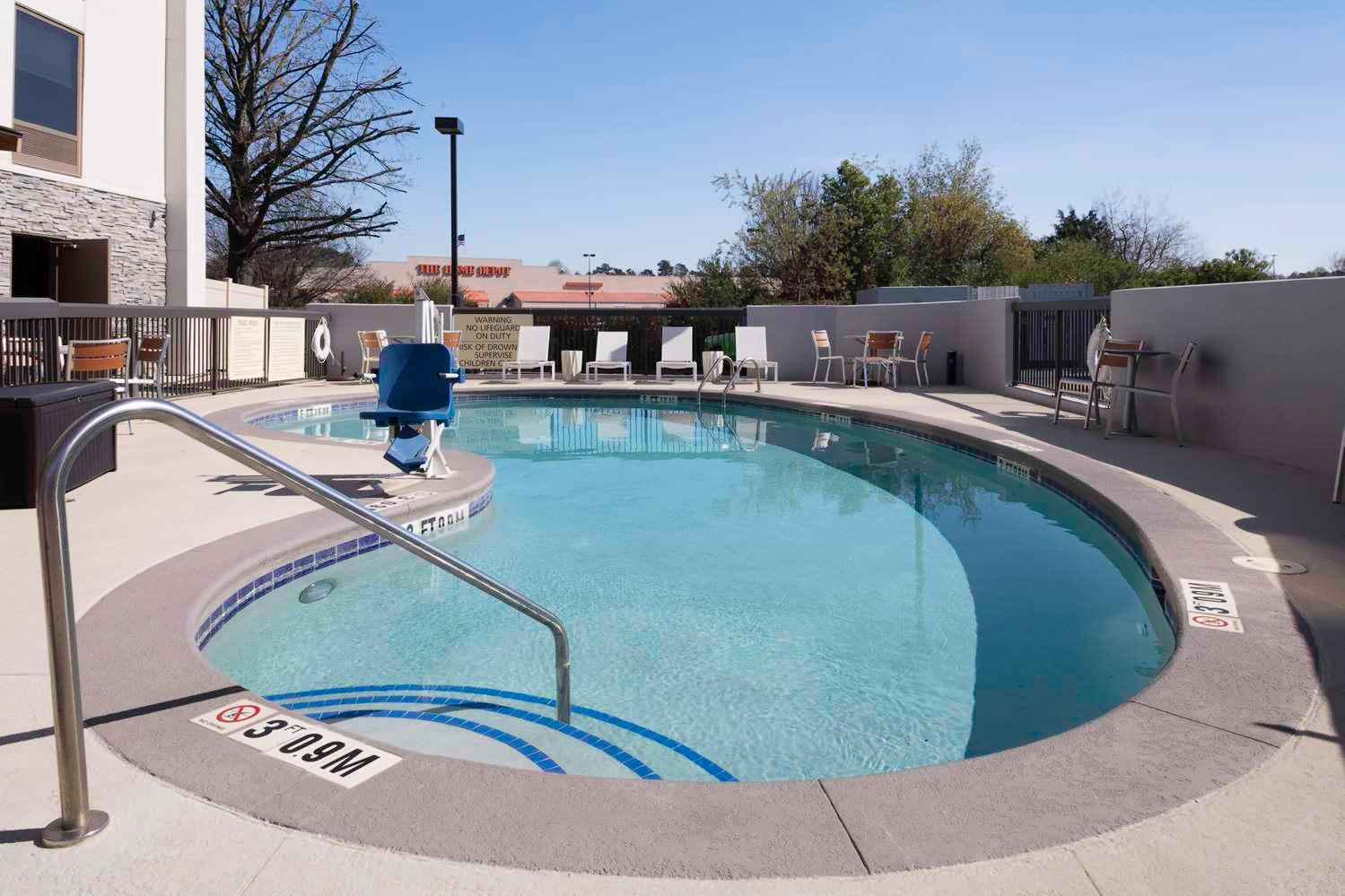 swimming pool spa
