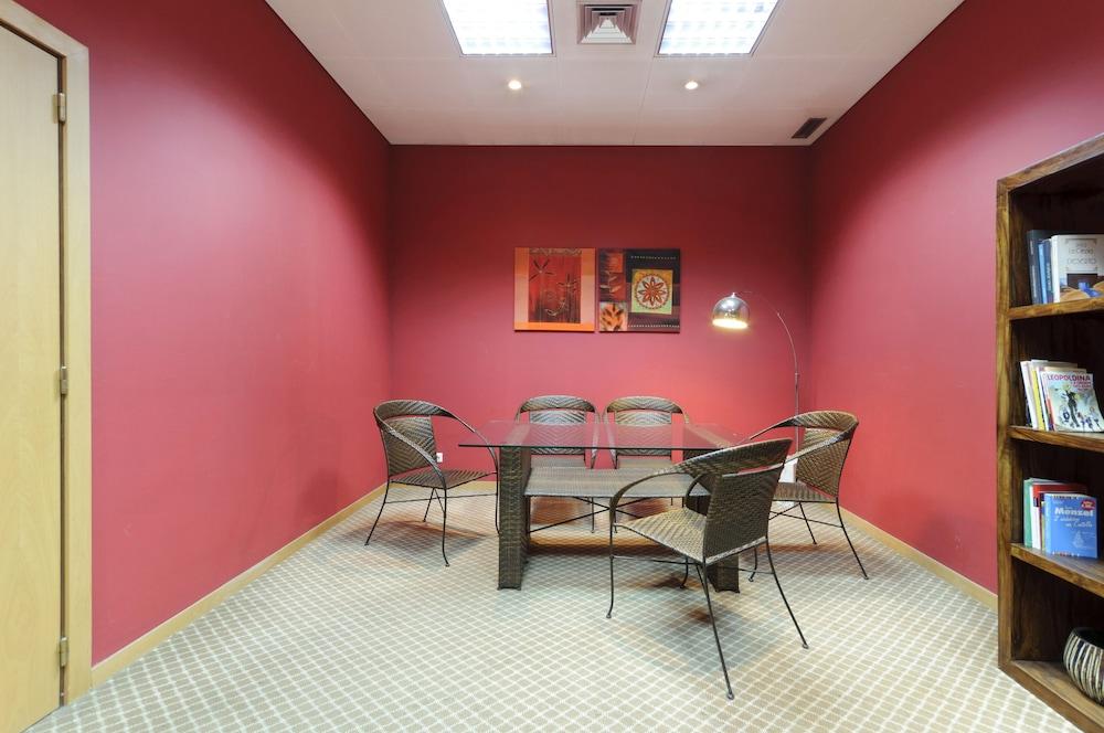 restaurant-cafeteria