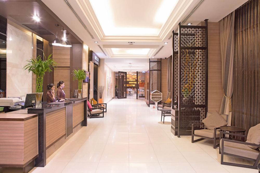 lobby