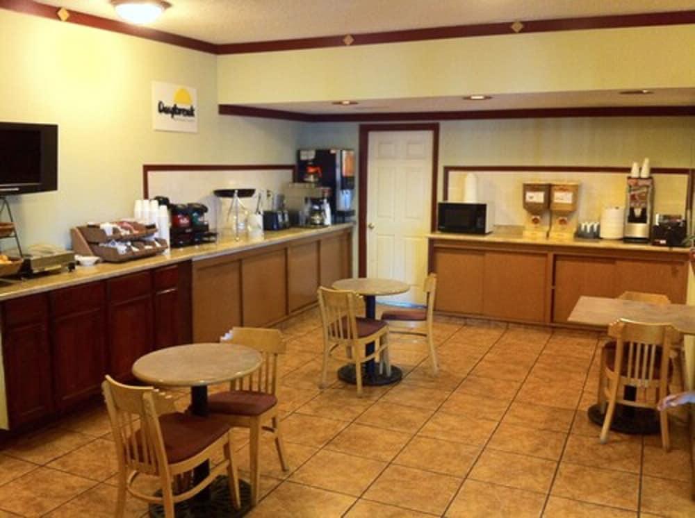 restaurant cafeteria