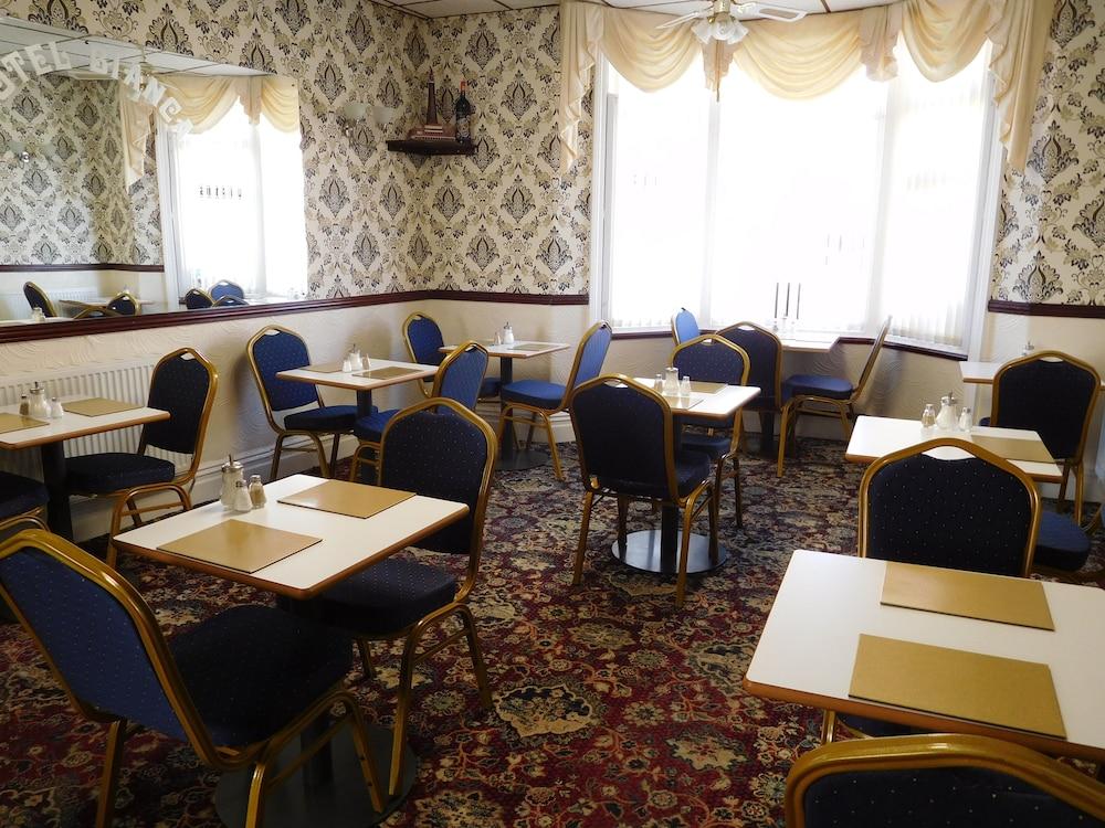 restaurant cafeteria