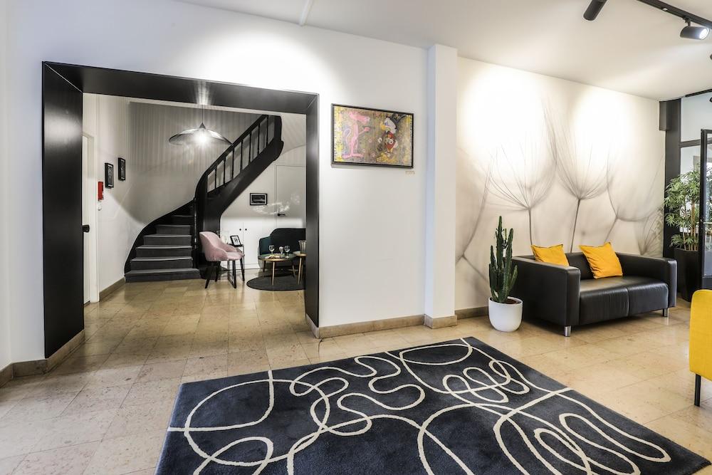 lobby
