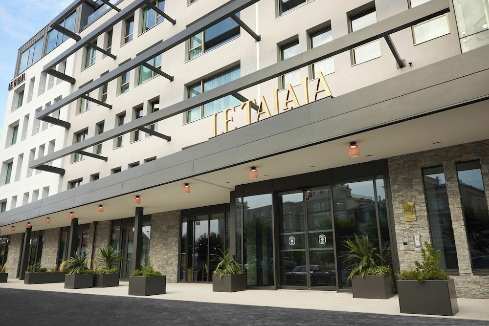 hotel