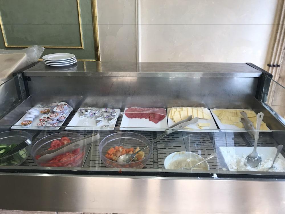 restaurant-cafeteria