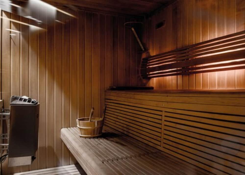 swimming pool spa