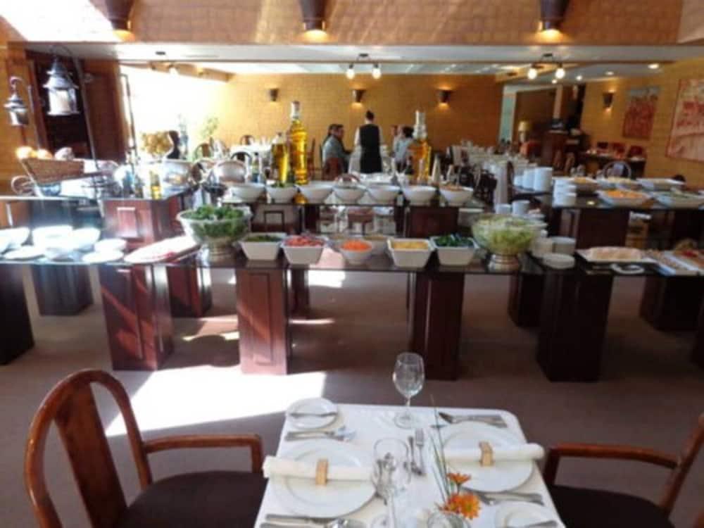 restaurant-cafeteria