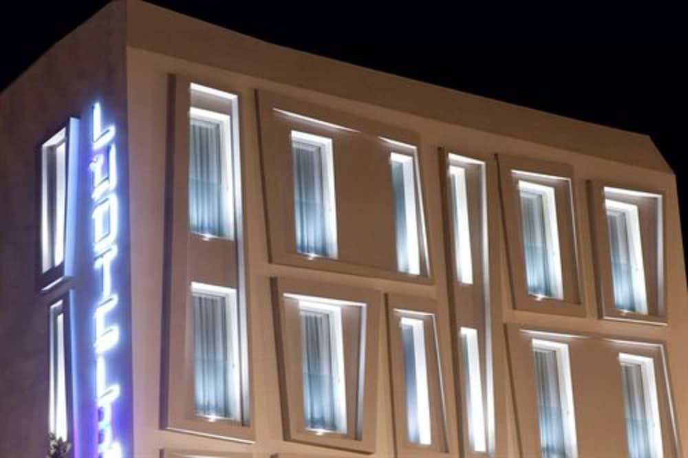 hotel