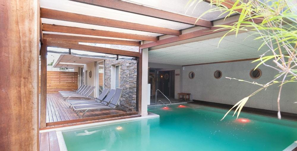 swimming pool spa