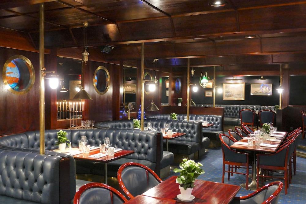 restaurant-cafeteria