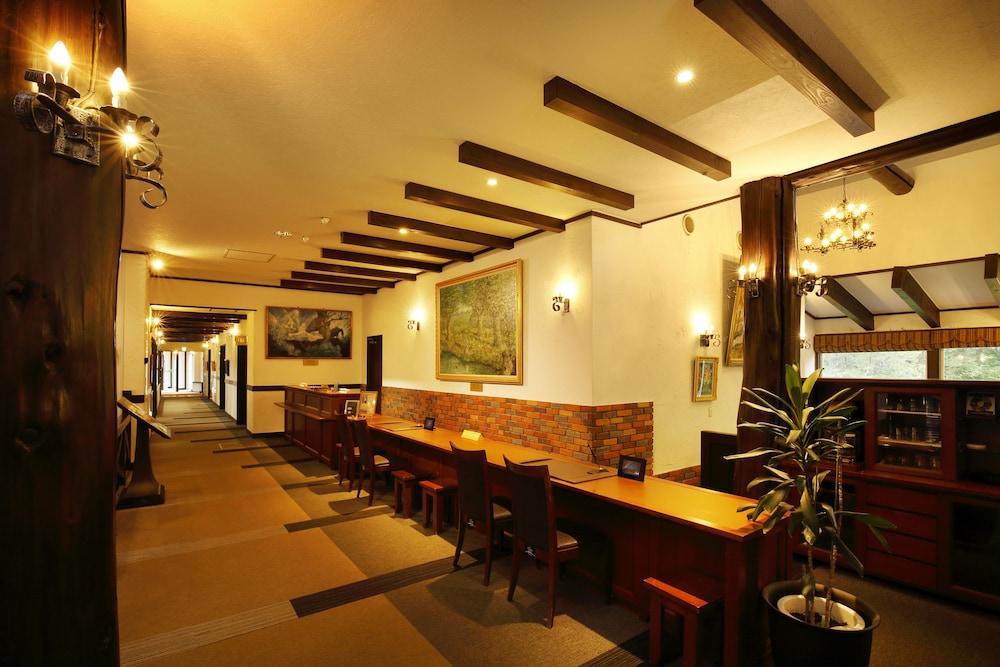 restaurant-cafeteria