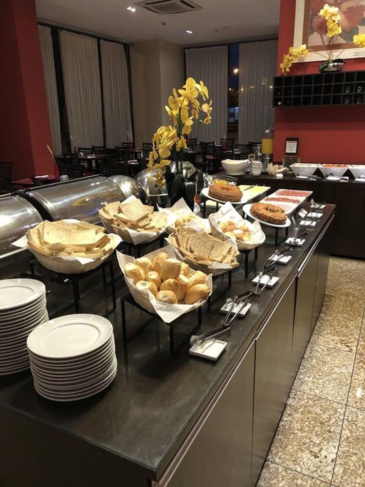 restaurant-cafeteria