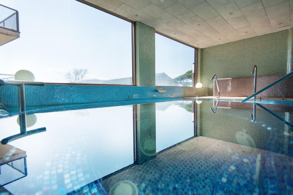 swimming pool spa