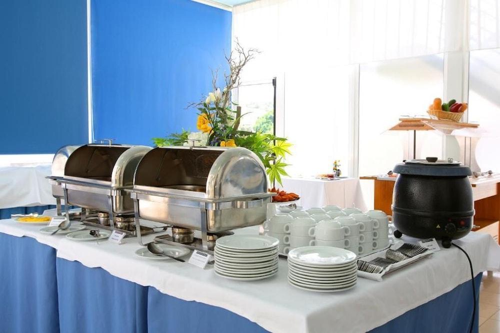 restaurant-cafeteria
