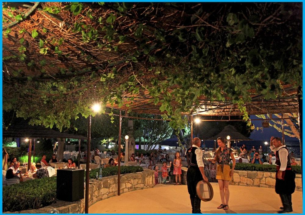 restaurant-cafeteria
