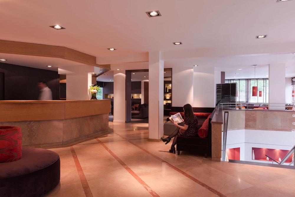 lobby
