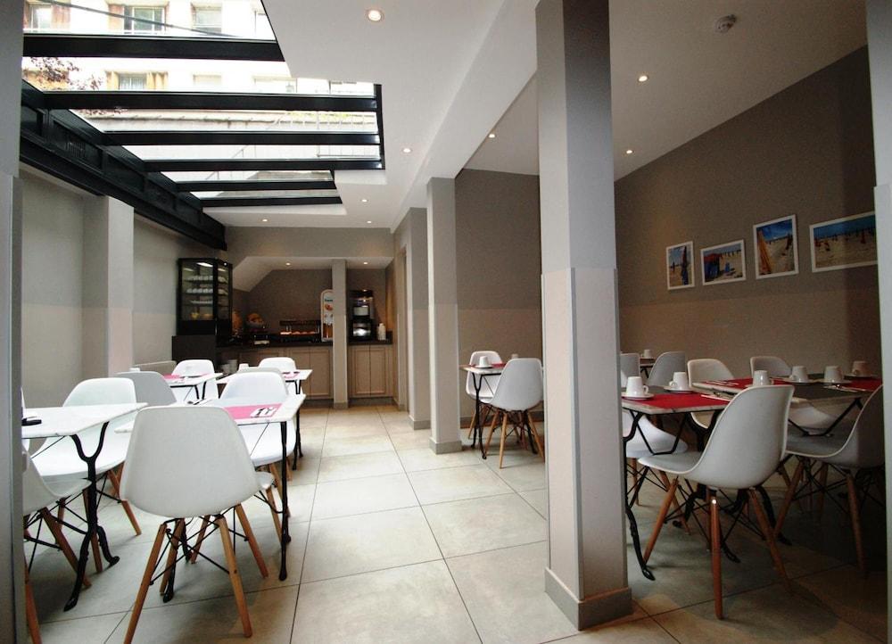 restaurant-cafeteria
