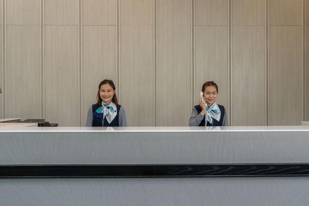 lobby