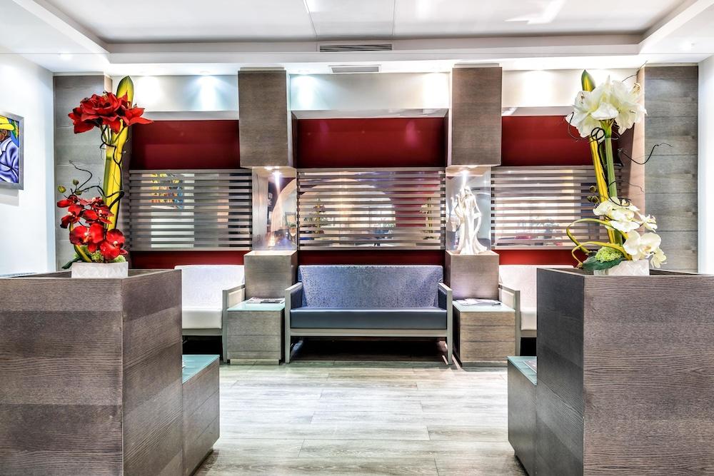 lobby