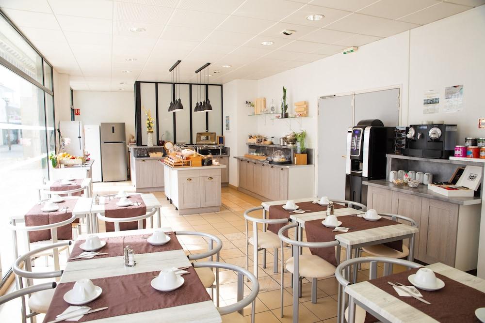 restaurant-cafeteria