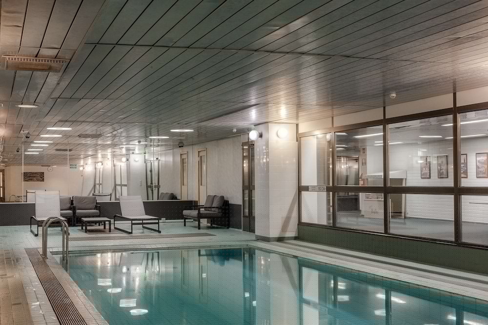 swimming pool spa