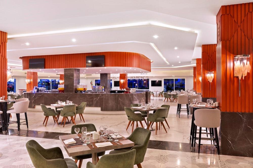 restaurant cafeteria