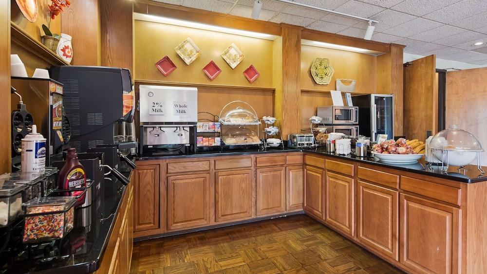 restaurant-cafeteria