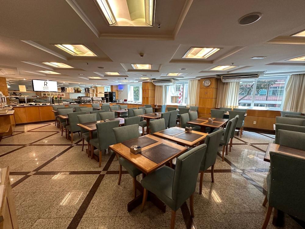 restaurant cafeteria