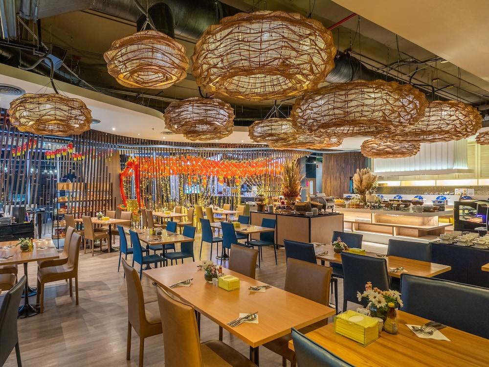 restaurant cafeteria