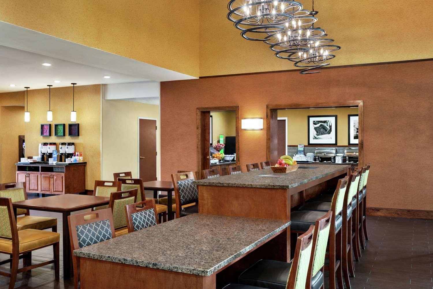restaurant cafeteria