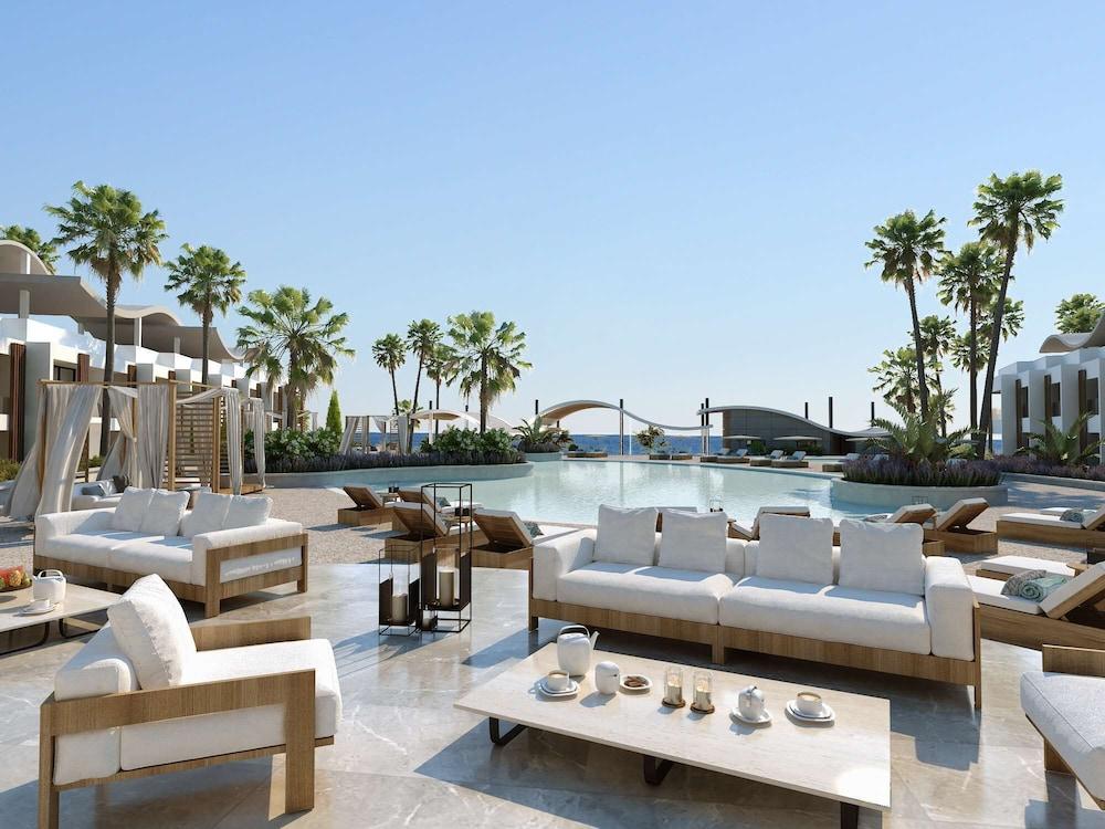 swimming pool spa