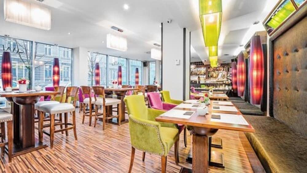 restaurant cafeteria
