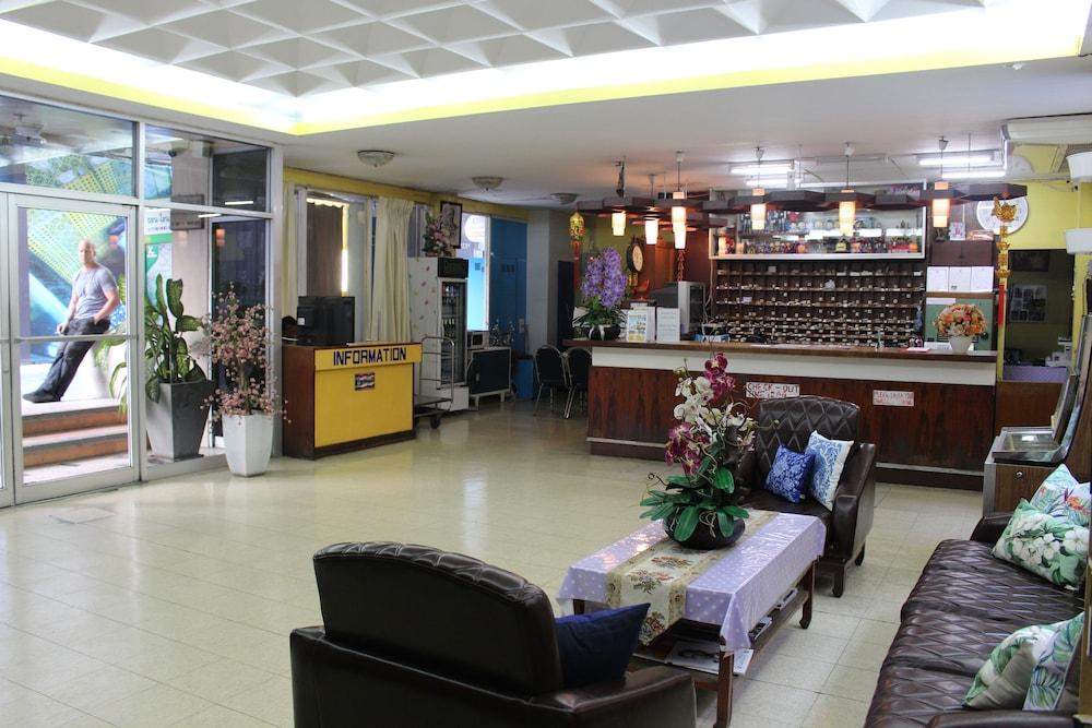 lounge