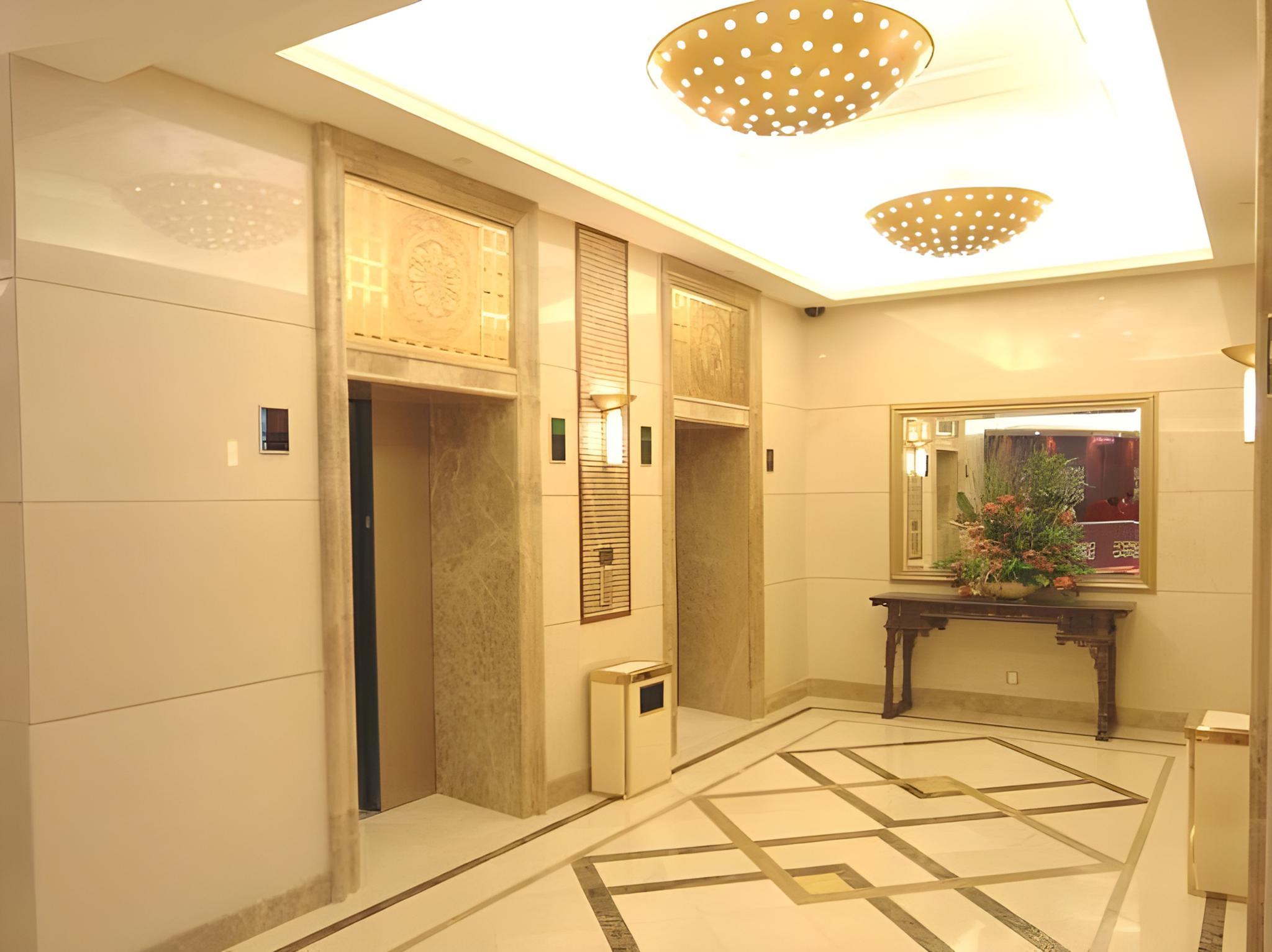 lobby