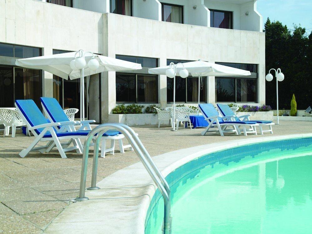 swimming pool spa