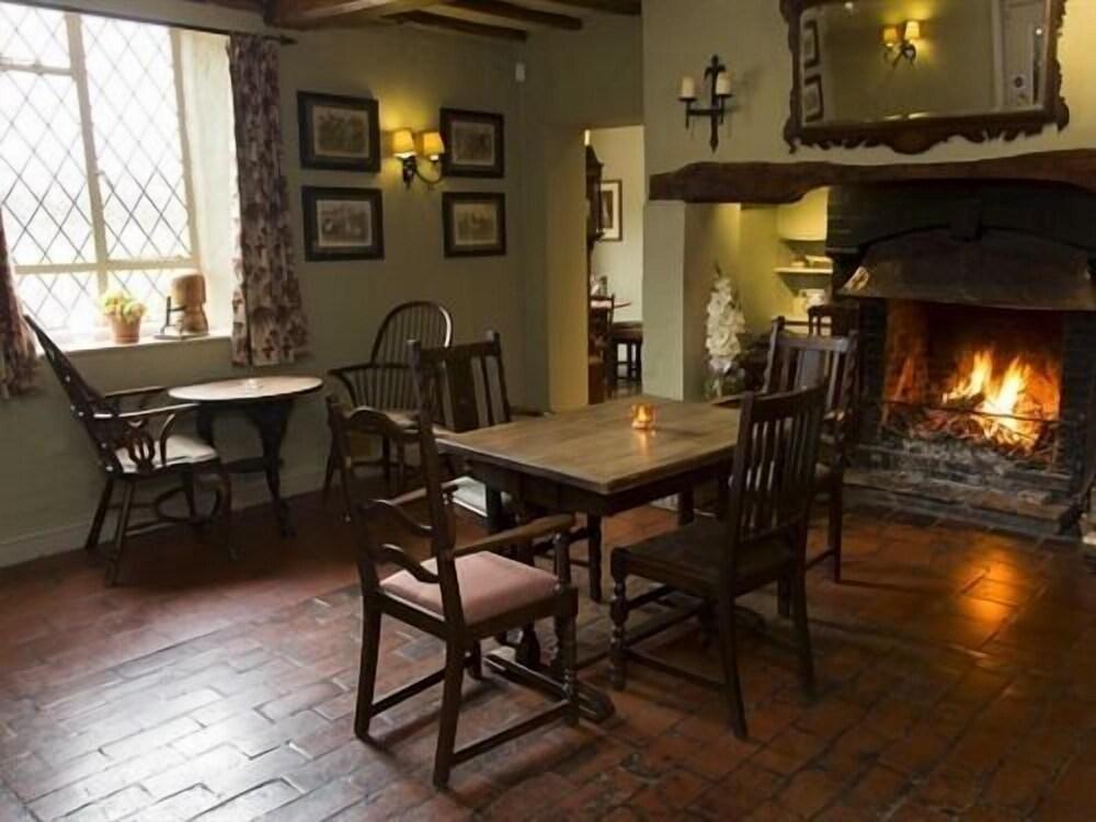 restaurant cafeteria
