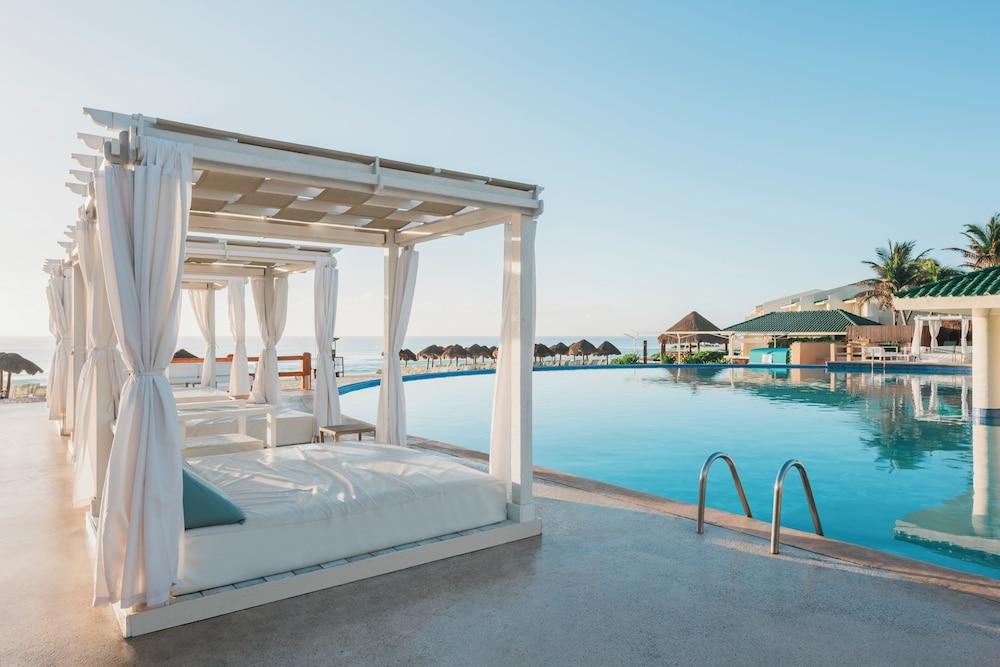 swimming pool spa