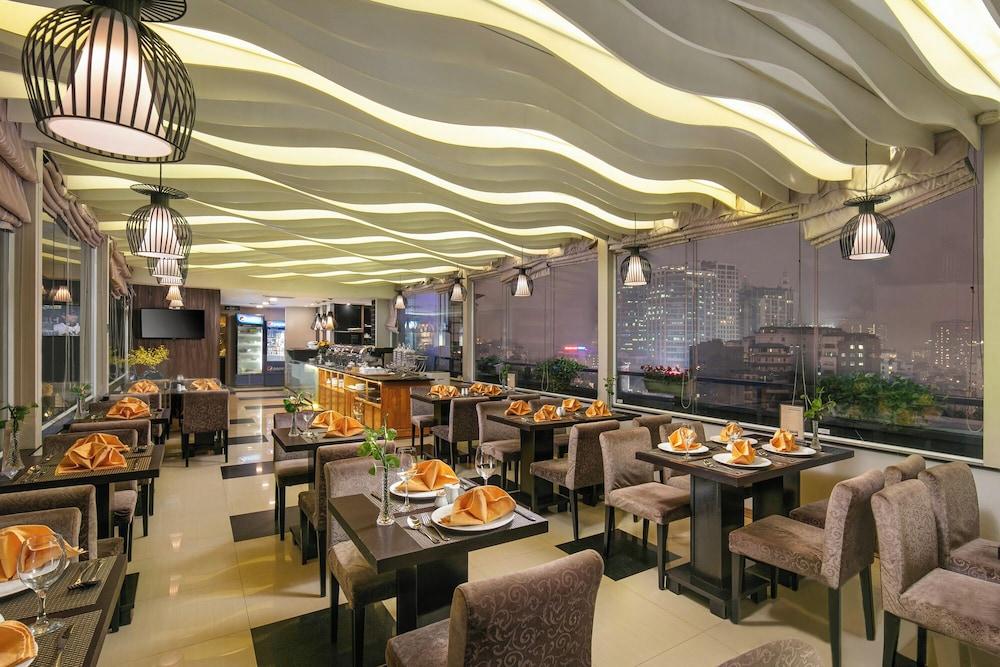 restaurant cafeteria