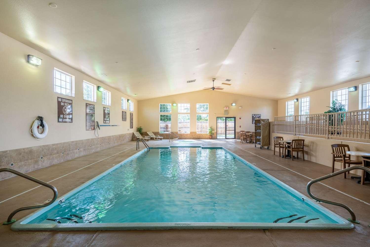 swimming pool spa