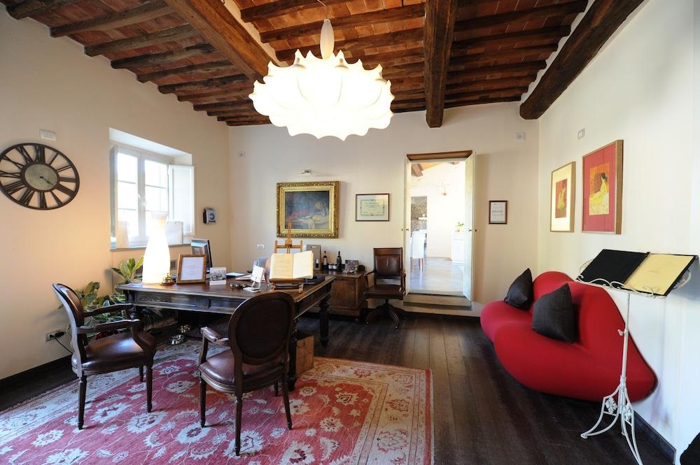 lounge