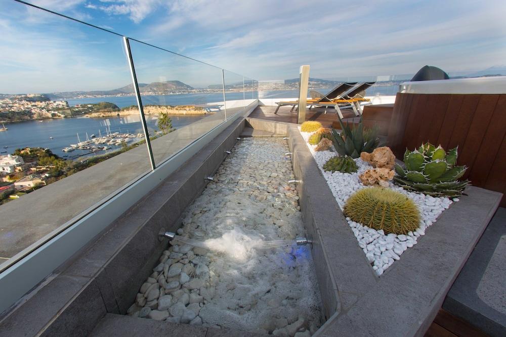swimming pool spa