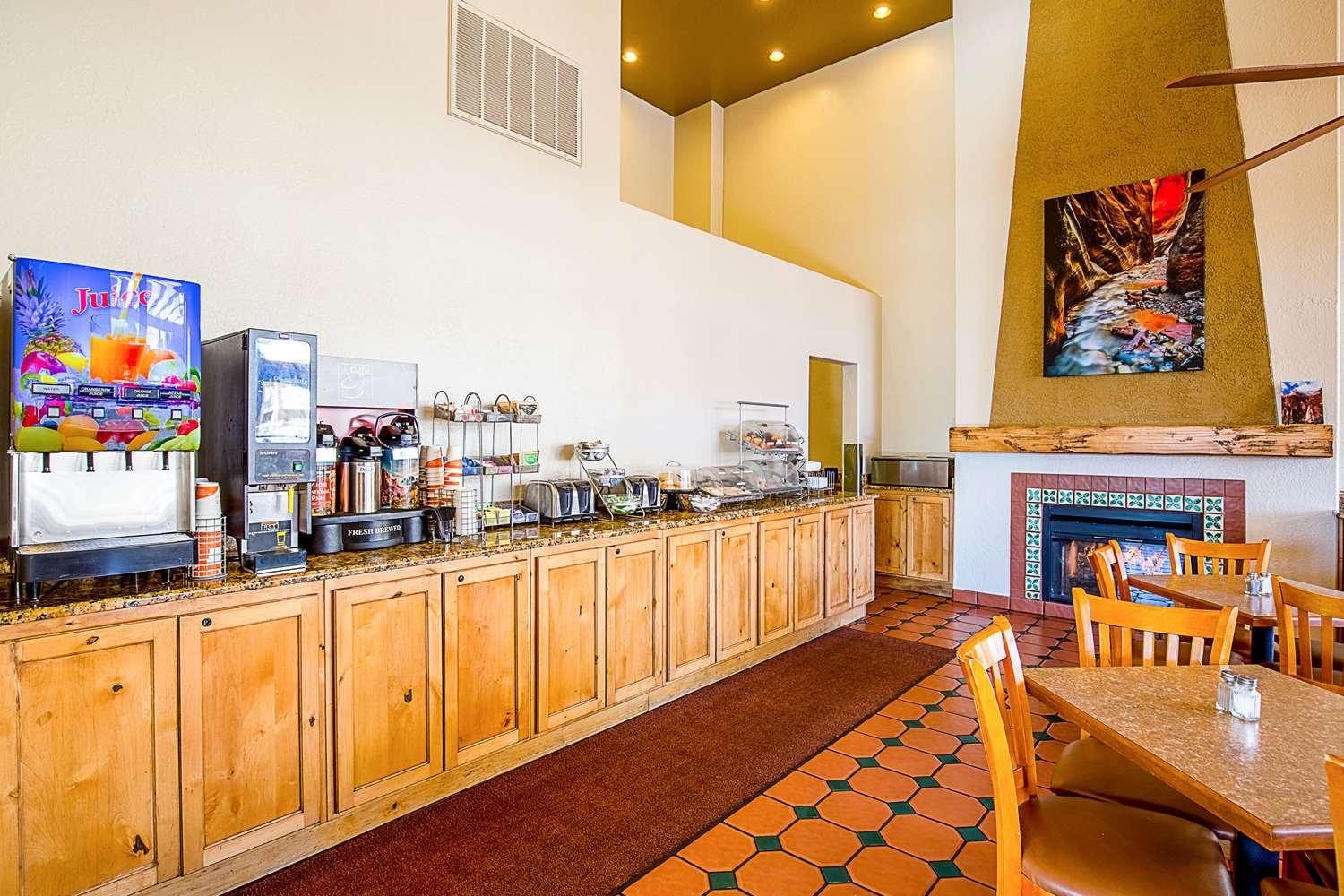 restaurant cafeteria