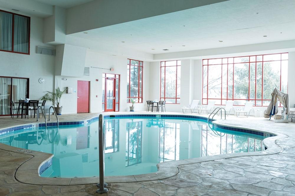 swimming pool spa
