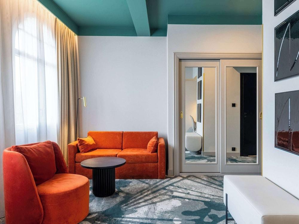 lounge