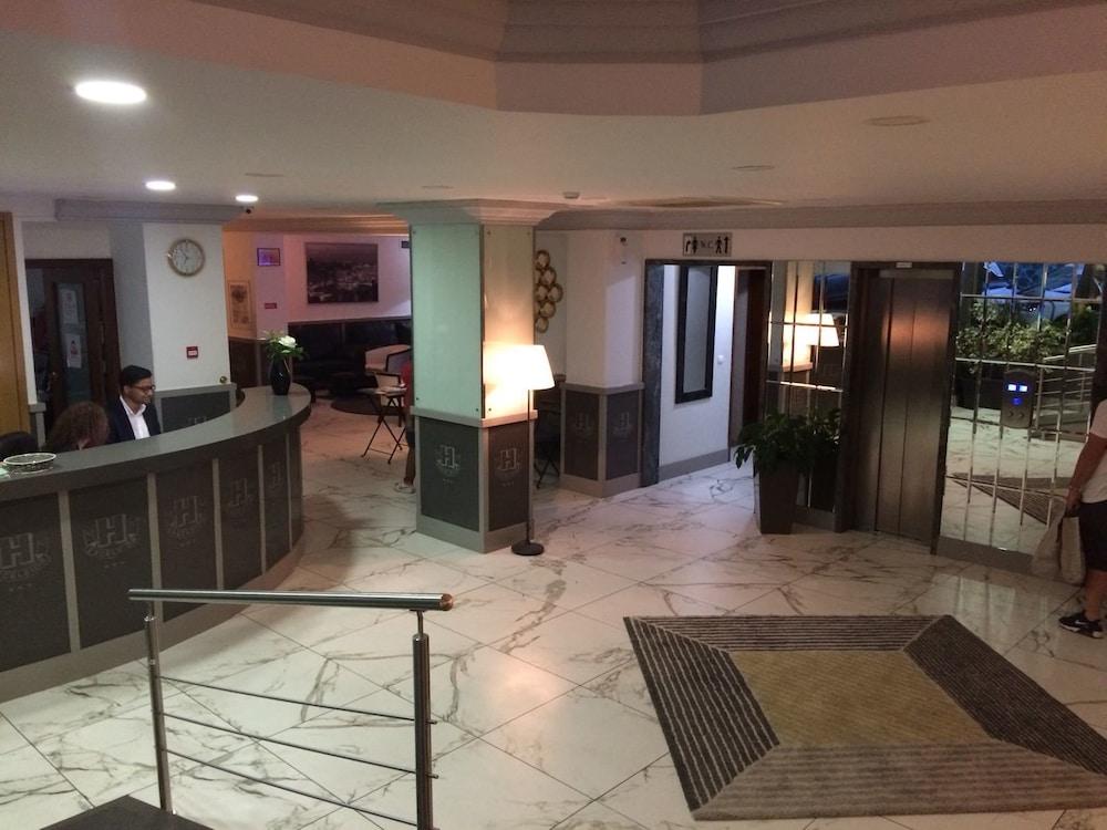 lobby